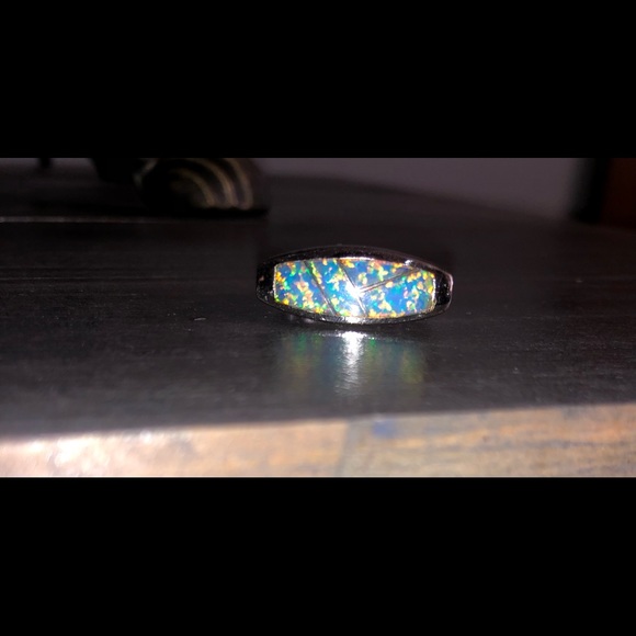 - EUC gorgeous sterling silver ring - Picture 4 of 6